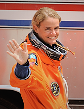 STS-127 Julie Payette